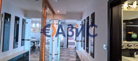 Apartamento de 2 dormitorios en Nesebar, Bulgaria No. 834 2