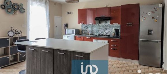 Casa de 3 dormitorios en Deux-Sevres, France No. 304575 2