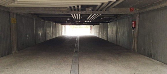 Garage in Innsbruck-Stadt, Austria, Nr. 232360 2