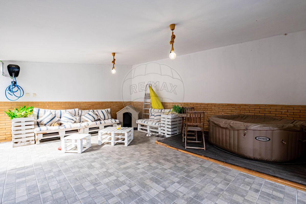 4 bedrooms Villa in Valbom, Portugal No. 176502