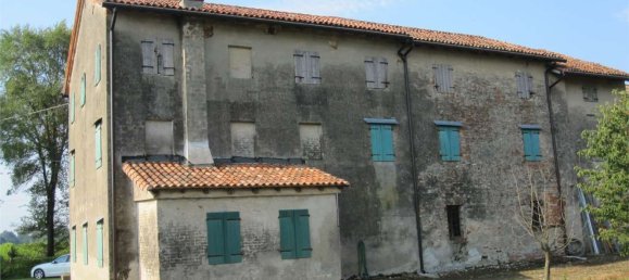 9 rooms House in Meduna di Livenza, Italy No. 220009 2