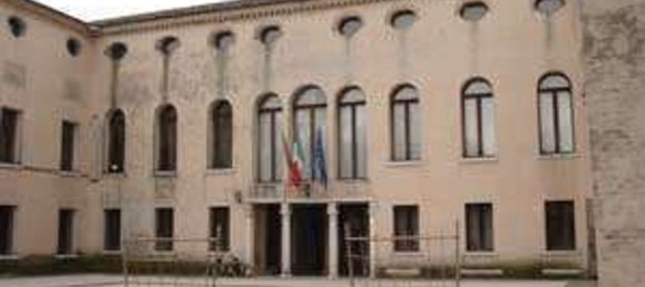 9 rooms House in Meduna di Livenza, Italy No. 220009 4