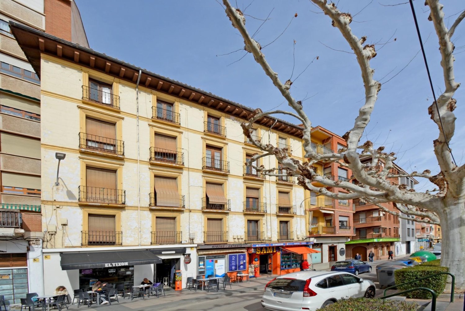 Edificio en Calatayud, Spain 1048 m² No. 64888