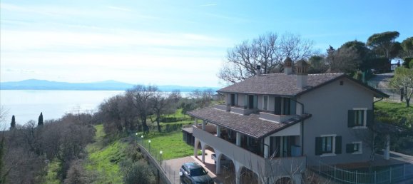 10 rooms Villa in Passignano sul Trasimeno, Italy No. 55667 5