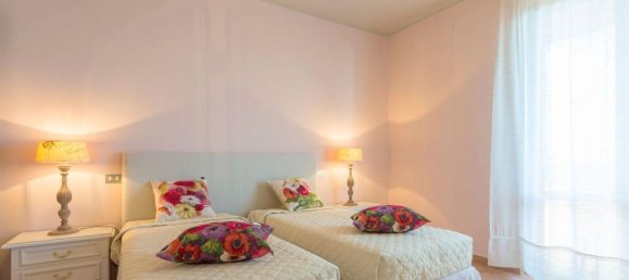 10 rooms Villa in Passignano sul Trasimeno, Italy No. 55667 12