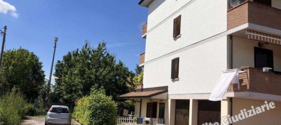 5-salle Appartement à Reggio Emilia, Italy No. 95132 7