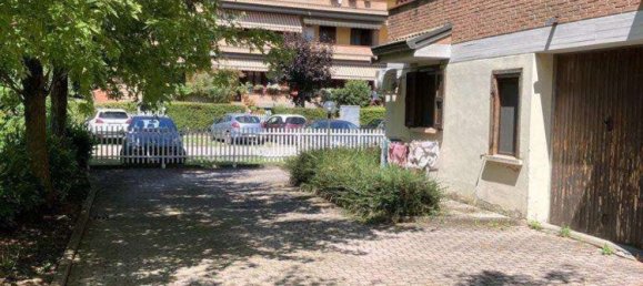 5-salle Appartement à Reggio Emilia, Italy No. 95132 6