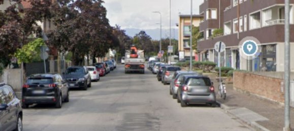 5 rooms Apartment in Udine, Italy No. 95792 3