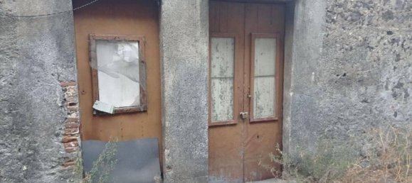 3 bedrooms House in Nicolosi, Italy No. 324636 3