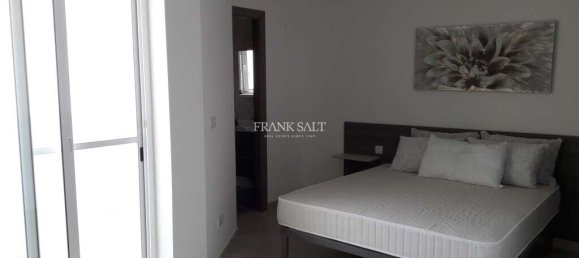 3 bedrooms Penthouse in Sliema, Malta No. 9139 37