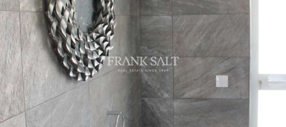 3 bedrooms Penthouse in Sliema, Malta No. 9139 35