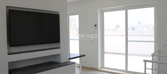 3 bedrooms Penthouse in Sliema, Malta No. 9139 12