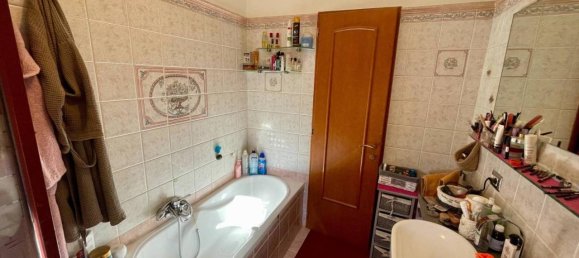 3 rooms Apartment in Vercelli, Italy No. 76547 14