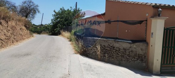 133m² Warehouse in Noto, Italy No. 308998 4