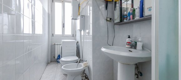 3 rooms Apartment in Milan, Italy No. 241618 14