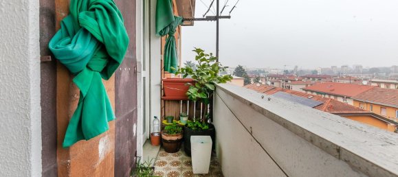 3 rooms Apartment in Milan, Italy No. 241618 7