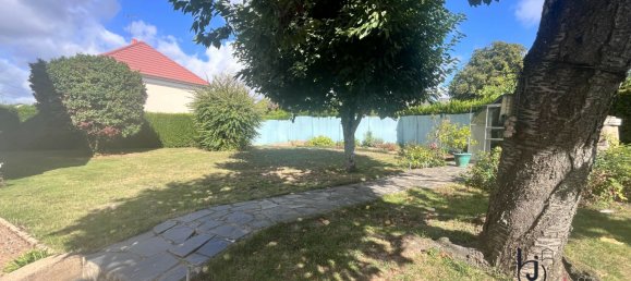 4 Schlafzimmer Haus in Saint-Berthevin, France, Nr. 357871 2