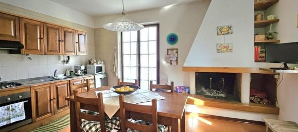 7 rooms Apartment in Massa, Italy No. 178254 5