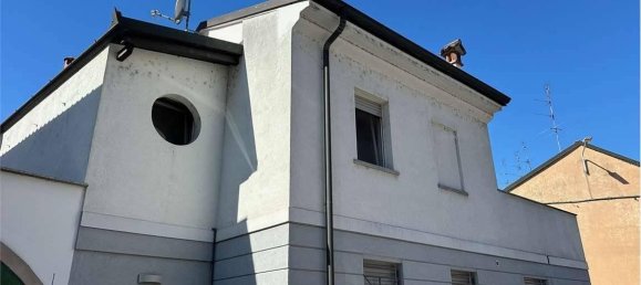 Studio in Pavia, Italy, Nr. 41309 24