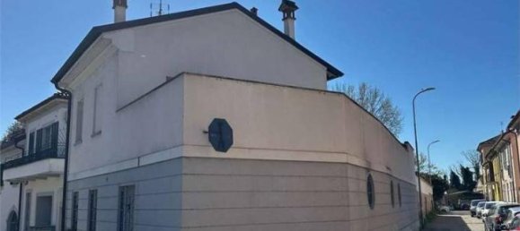 Studio in Pavia, Italy, Nr. 41309 38