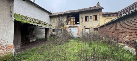 6 bedrooms House in Pieve del Cairo, Italy No. 365315 2