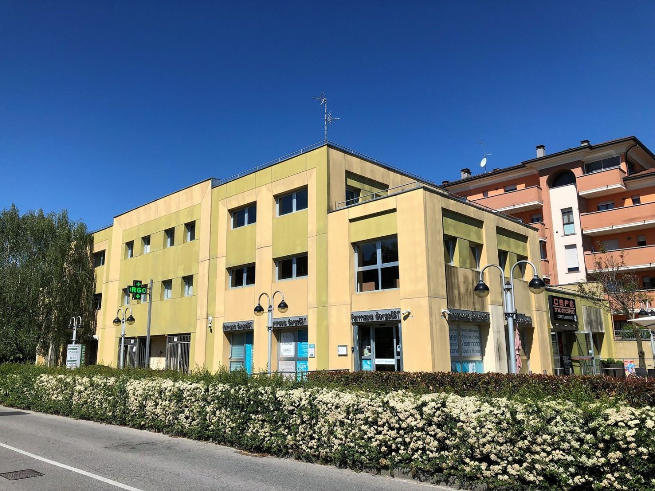  مكتب في San Giuliano Milanese, Italy 65متر مربع رقم 79893