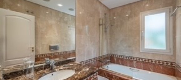 2 bedrooms Apartment in Marbella, Spain No. 113442 19