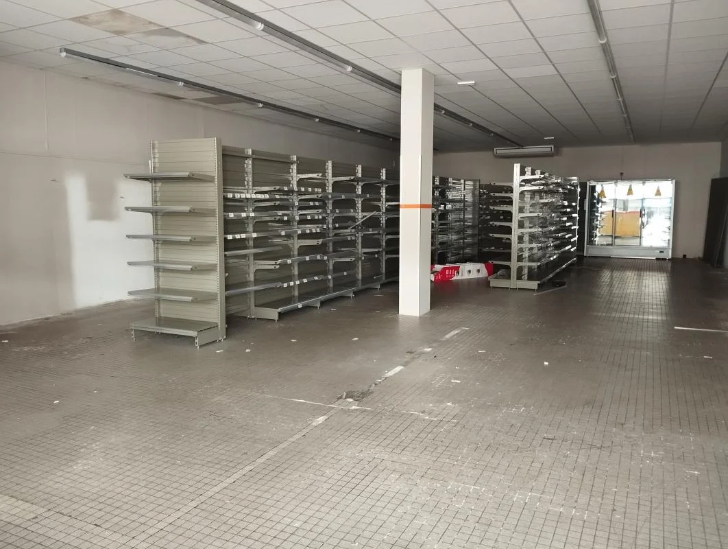  عقار تجاري في Mont-de-Marsan, France 400متر مربع رقم 352728