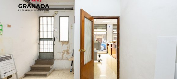 360m² Commercial property in Granada, Spain No. 24413 24