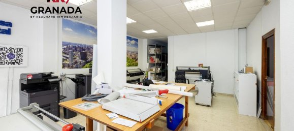 360m² Commercial property in Granada, Spain No. 24413 5