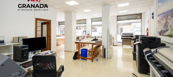 360m² Commercial property in Granada, Spain No. 24413 8