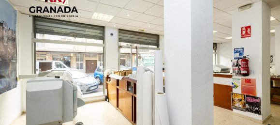 360m² Commercial property in Granada, Spain No. 24413 11