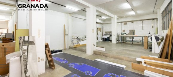 360m² Commercial property in Granada, Spain No. 24413 16
