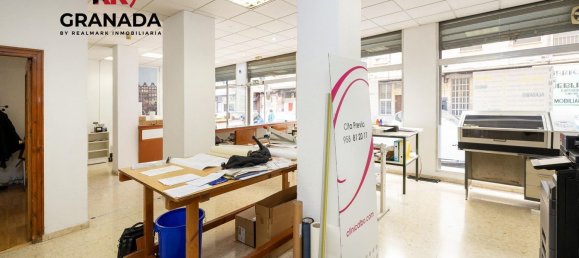 360m² Commercial property in Granada, Spain No. 24413 4