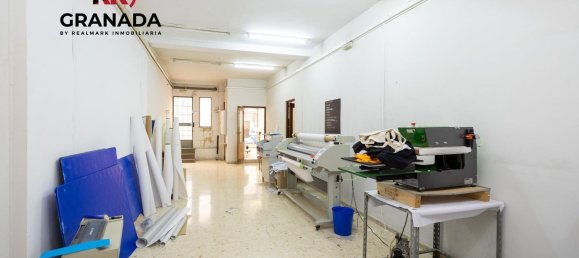 360m² Commercial property in Granada, Spain No. 24413 22