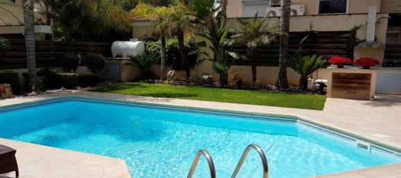 4 bedrooms Villa in Limassol, Cyprus No. 2098 8