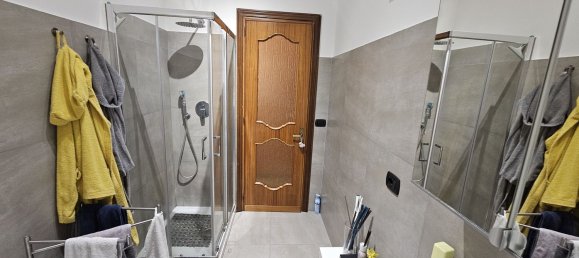 4-salle Appartement à Misterbianco, Italy No. 111817 9