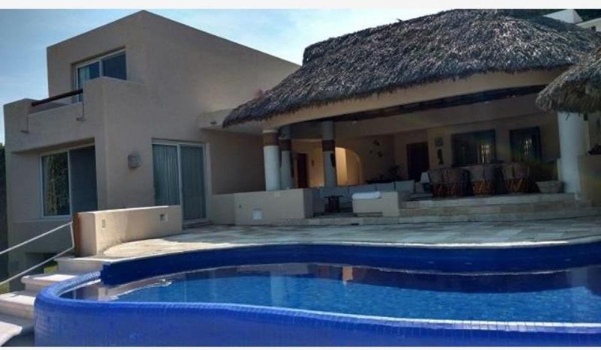 5 bedrooms House in Guerrero, Mexico No. 184622