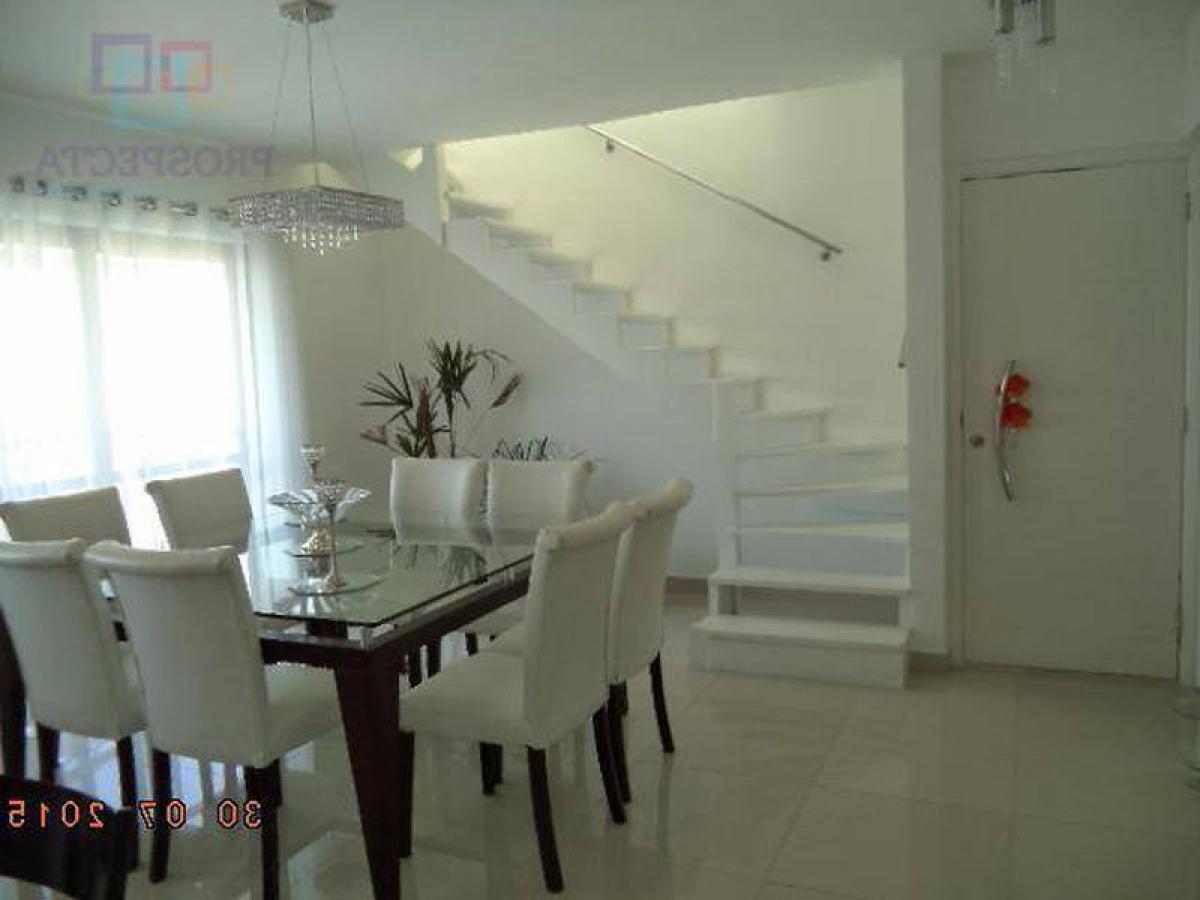 Casa de 3 dormitorios en Sao Paulo, Brazil No. 498437