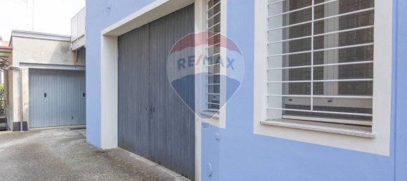 40m² Garage in Fidenza, Italy No. 317821 2
