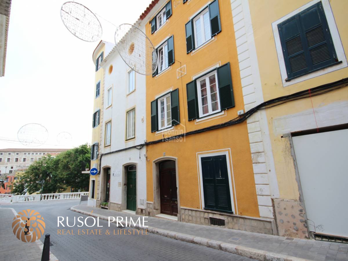 Коммерческая недвижимость с 8 спальнями в Маон, Испания № 189