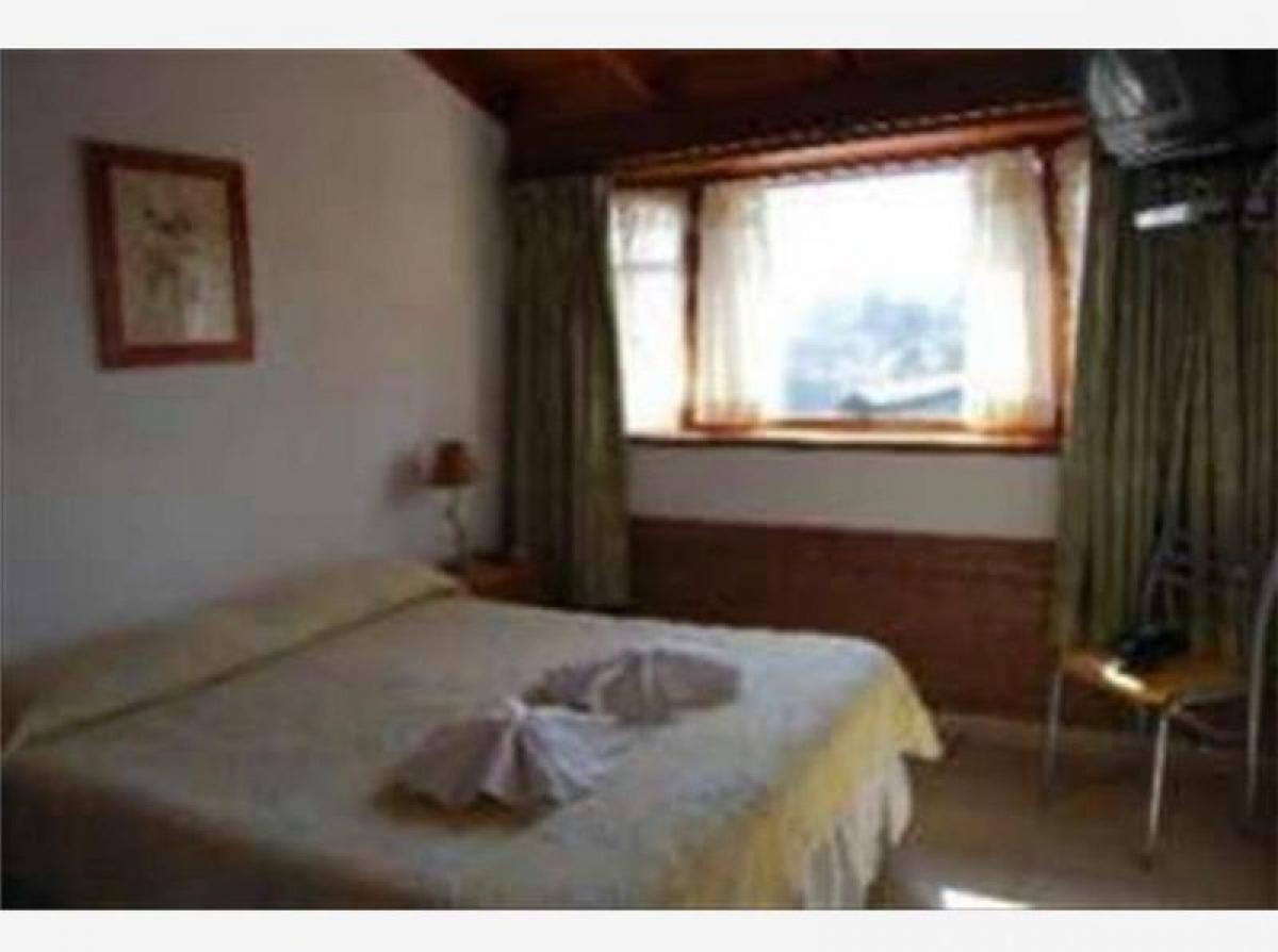 1305m² Hotel in Cordoba, Argentina No. 25241