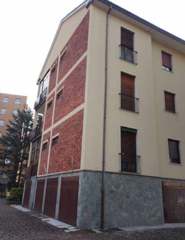 3غرفة شقة في Monza, Italy رقم 3790