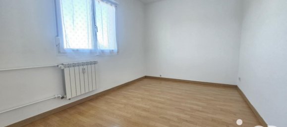 Apartamento de 3 dormitorios en Clouange, France No. 241004 12