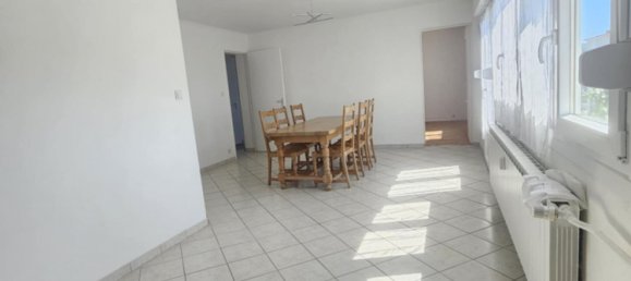 Apartamento de 3 dormitorios en Clouange, France No. 241004 11