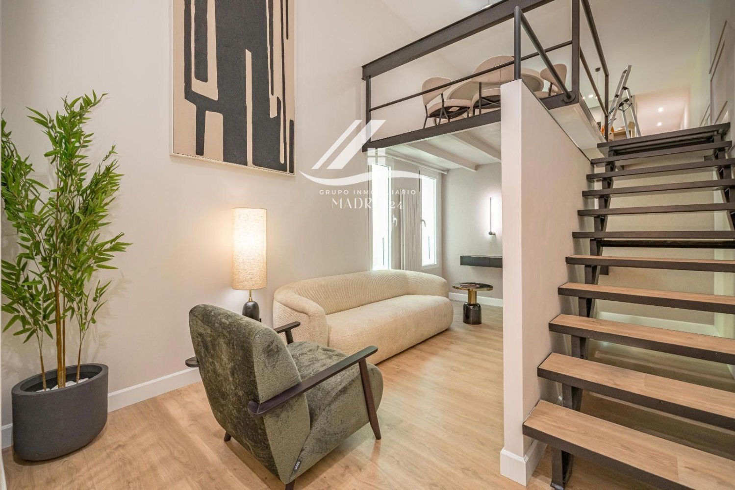 Дуплекс с 2 спальнями в Мадрид, Испания № 127329