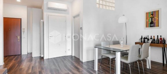1 bedroom Apartment in Milan, Italy No. 327557 11