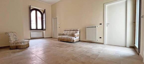 2 rooms Apartment in L'Aquila, Italy No. 144070 10