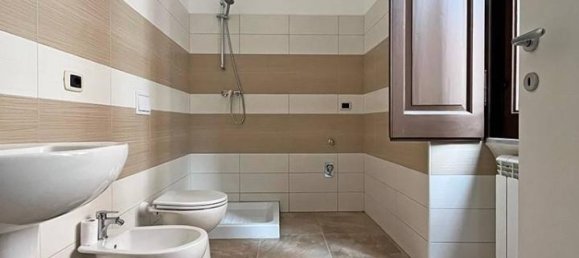 2 rooms Apartment in L'Aquila, Italy No. 144070 17