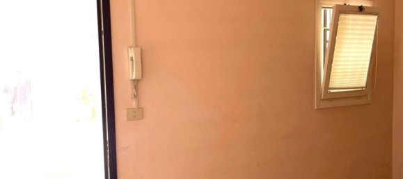 3-salle Appartement à Massa Lombarda, Italy No. 80584 15